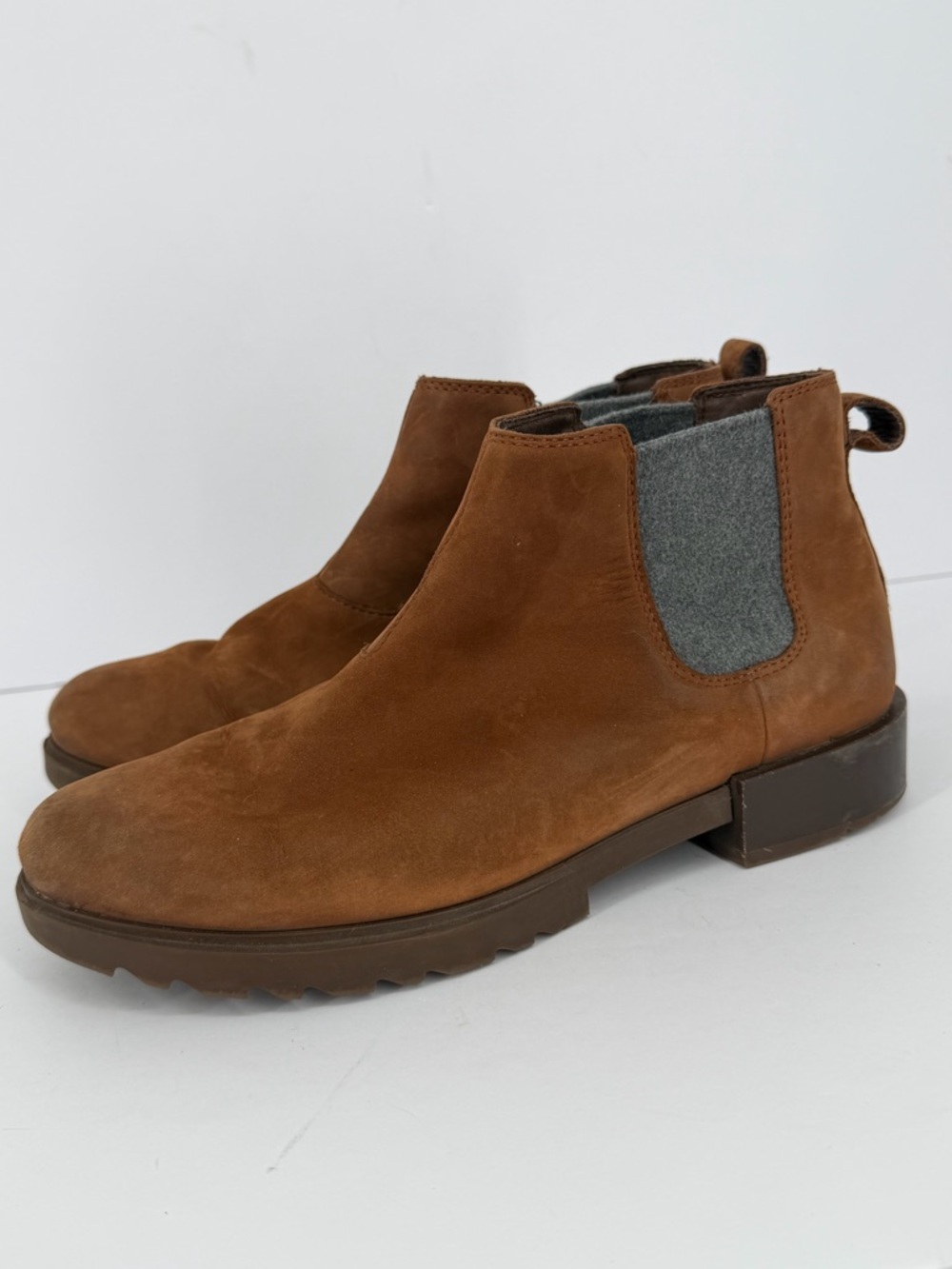 SOREL Chestnut Brown Tan Emelie II Chelsea Boot Shoes Slip On Women’s Size 9